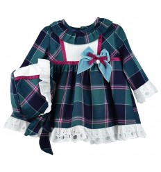 Vestido escocés y capota para bebé de Marta y Paula